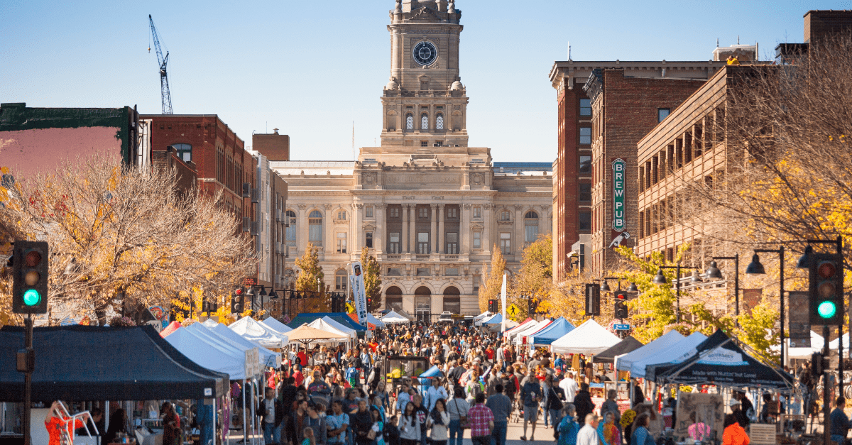 October Hours Begin At Des Moines' Downtown Farmers' Market